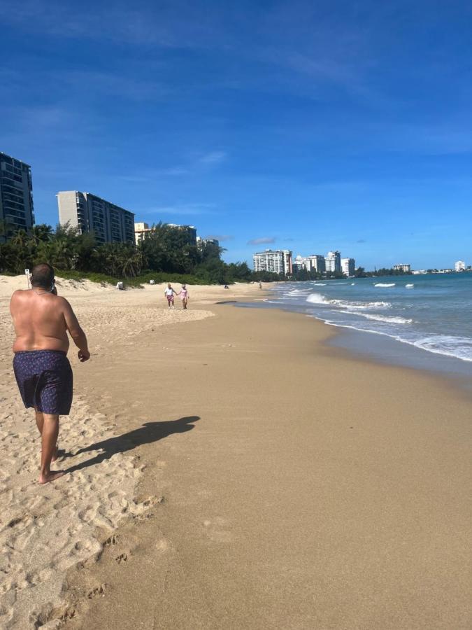 Isla Verde Frente A La Playa Y Piscina, Centrico Y Accesible San Juan Bagian luar foto